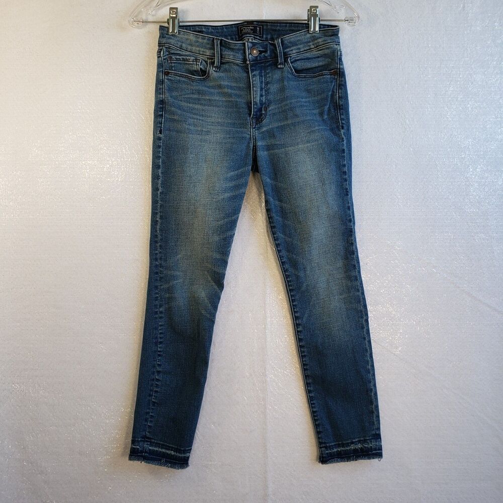 Abercrombie & Fitch Jeans Womens Size 25/0 Harper Ankle Blue Straight Raw Hem